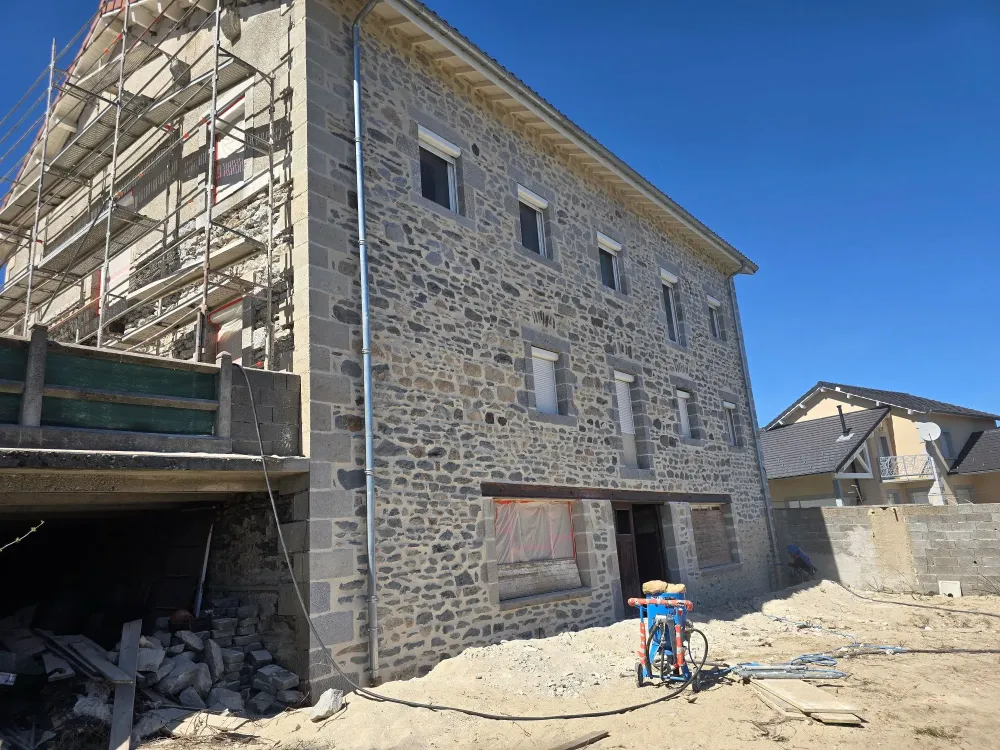 ravalement de façade près de Bellevue-La-Montagne